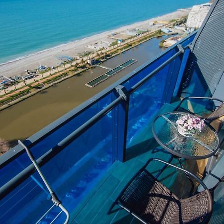 Royal Sea Breeze Apartments Batum Dış mekan fotoğraf