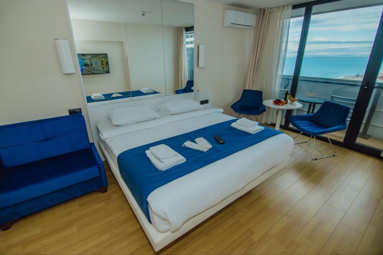 Royal Sea Breeze Apartments Batum Dış mekan fotoğraf