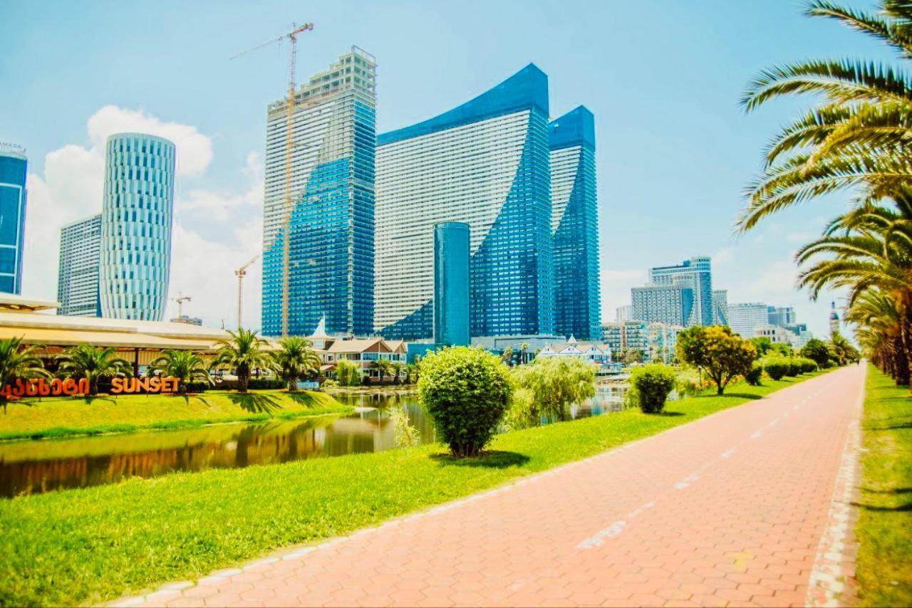 Royal Sea Breeze Apartments Batum Dış mekan fotoğraf